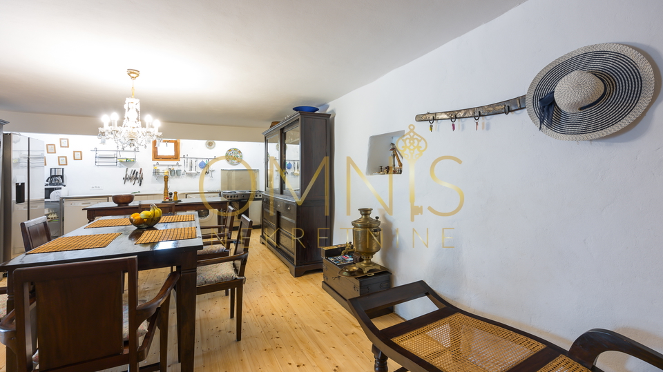House, 275 m2, For Sale, Krk - Bajčići
