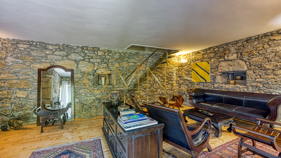 House, 275 m2, For Sale, Krk - Bajčići
