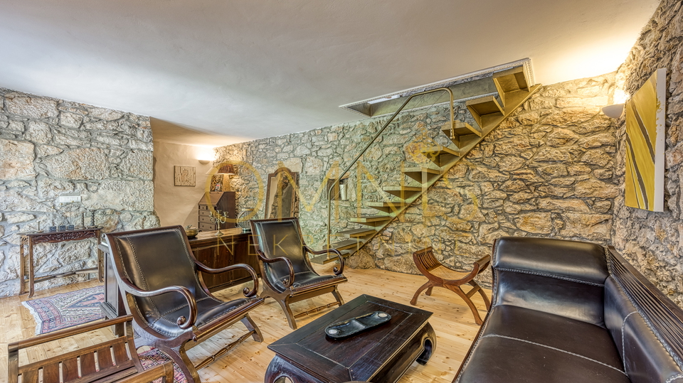 House, 275 m2, For Sale, Krk - Bajčići
