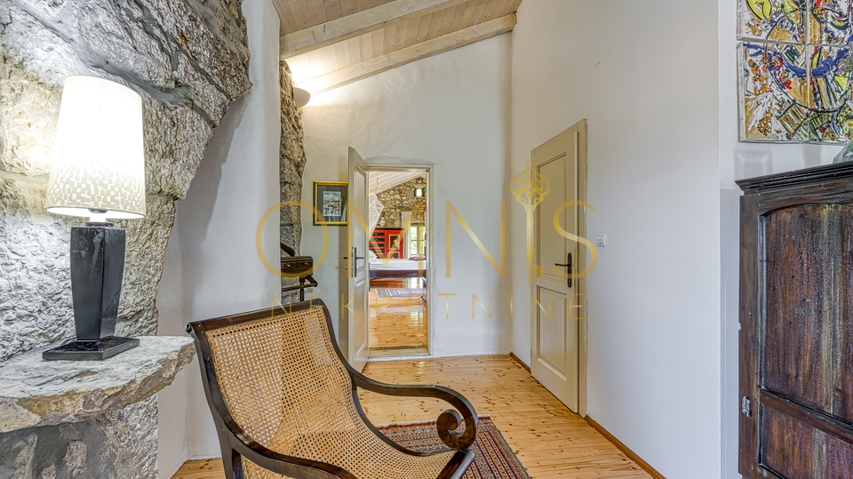 House, 275 m2, For Sale, Krk - Bajčići