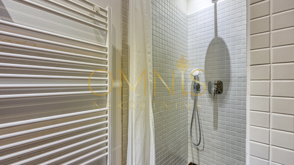 House, 275 m2, For Sale, Krk - Bajčići
