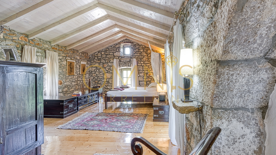 House, 275 m2, For Sale, Krk - Bajčići