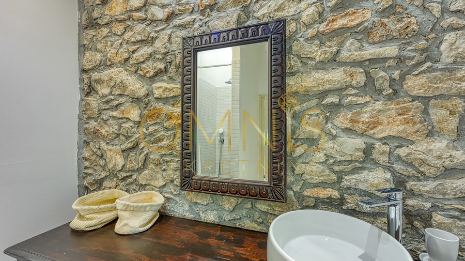 House, 275 m2, For Sale, Krk - Bajčići
