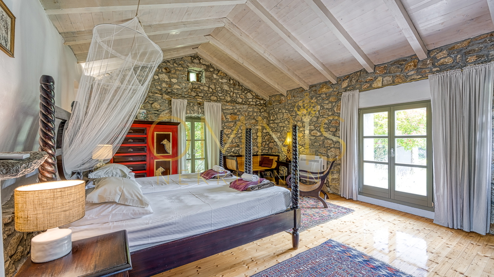 House, 275 m2, For Sale, Krk - Bajčići