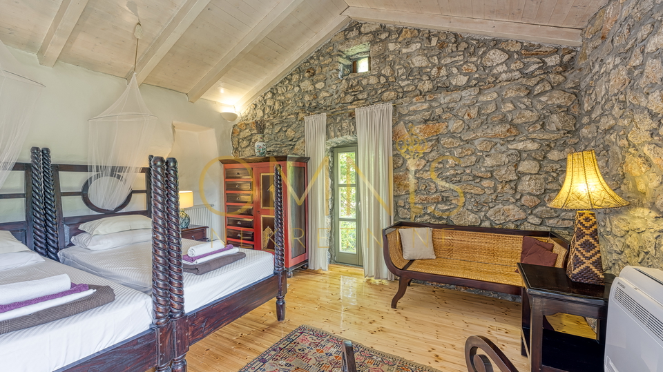 House, 275 m2, For Sale, Krk - Bajčići