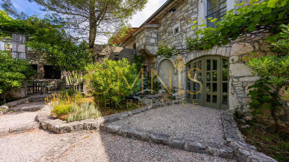 House, 275 m2, For Sale, Krk - Bajčići