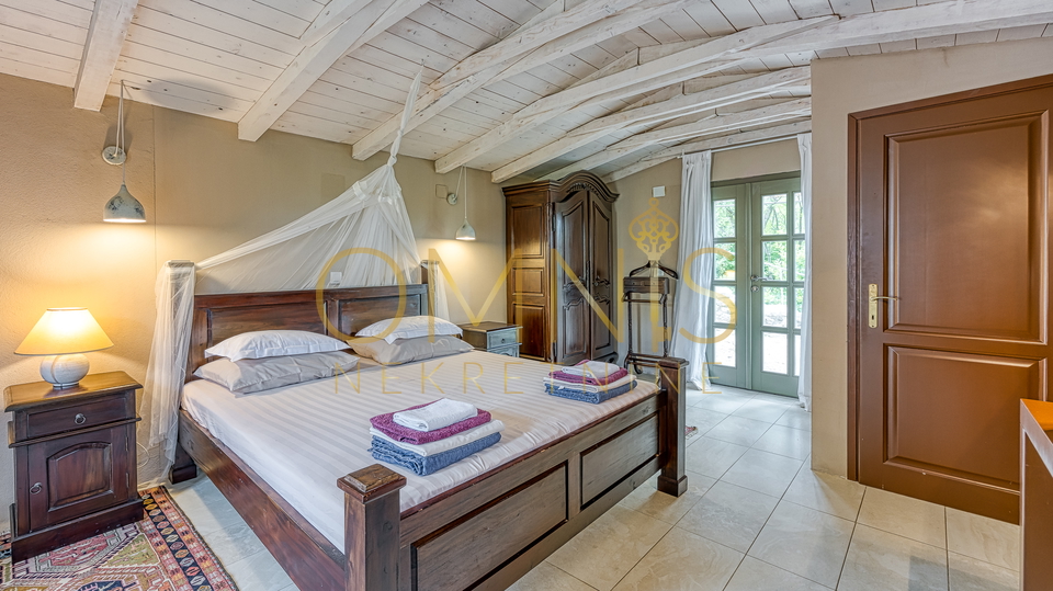 House, 275 m2, For Sale, Krk - Bajčići
