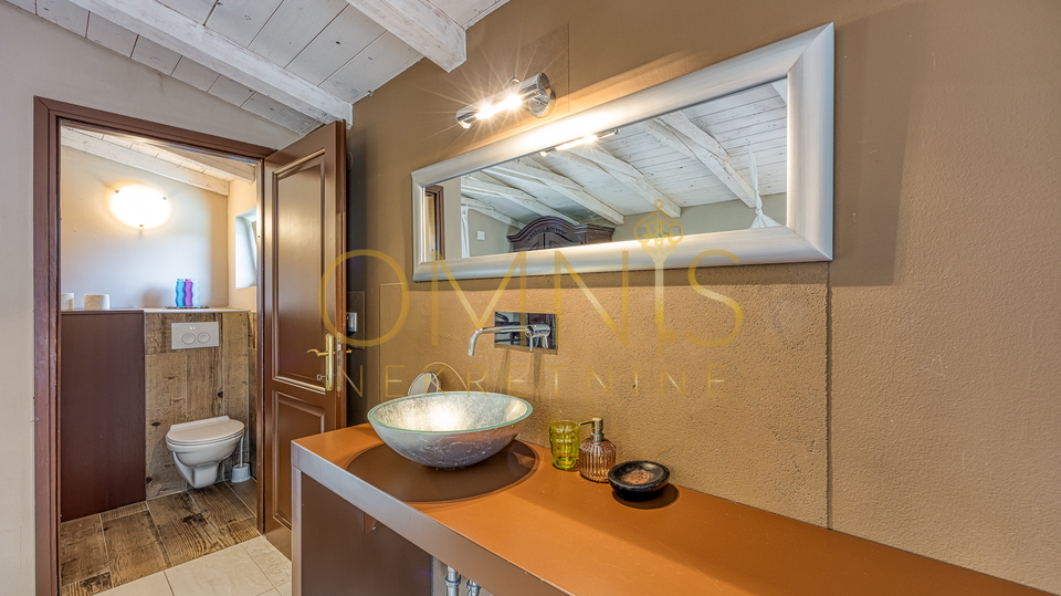 House, 275 m2, For Sale, Krk - Bajčići