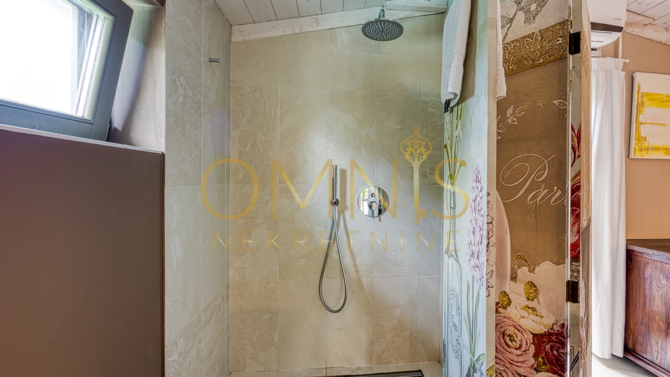 House, 275 m2, For Sale, Krk - Bajčići