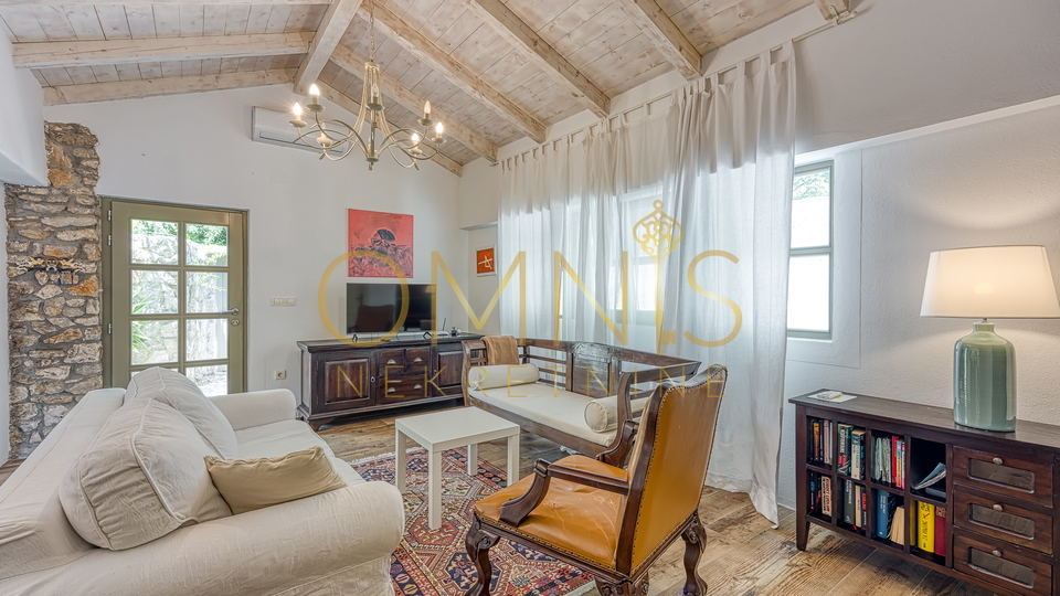 House, 275 m2, For Sale, Krk - Bajčići