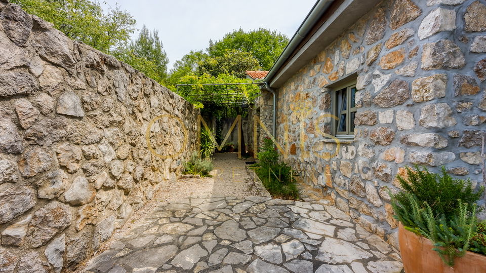 House, 275 m2, For Sale, Krk - Bajčići