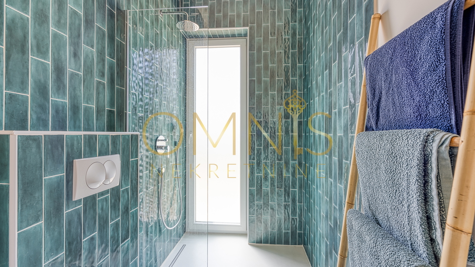 House, 275 m2, For Sale, Krk - Bajčići