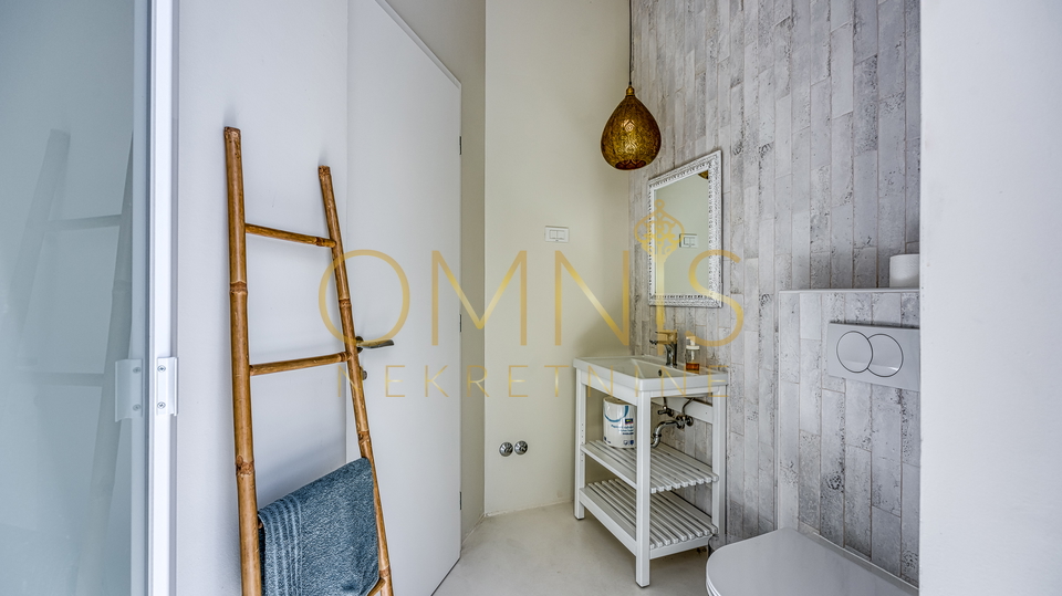 House, 135 m2, For Sale, Krk - Linardići