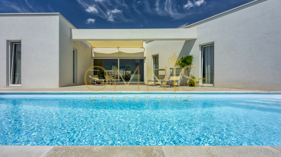 House, 275 m2, For Sale, Krk - Bajčići