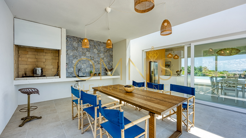 House, 275 m2, For Sale, Krk - Bajčići