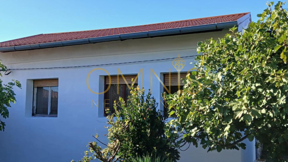 Obiteljska kuća s puno potencijala, 273m2, Čavle