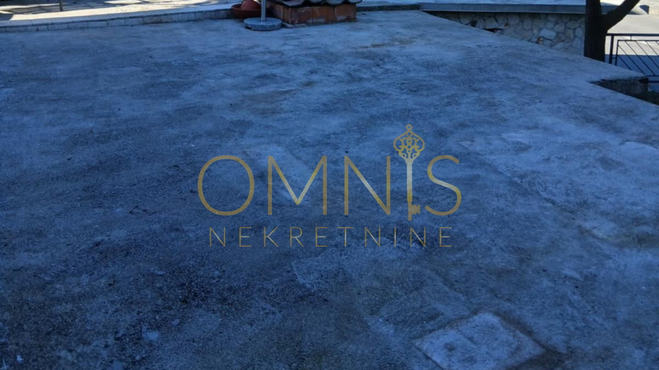 Obiteljska kuća s puno potencijala, 273m2, Čavle