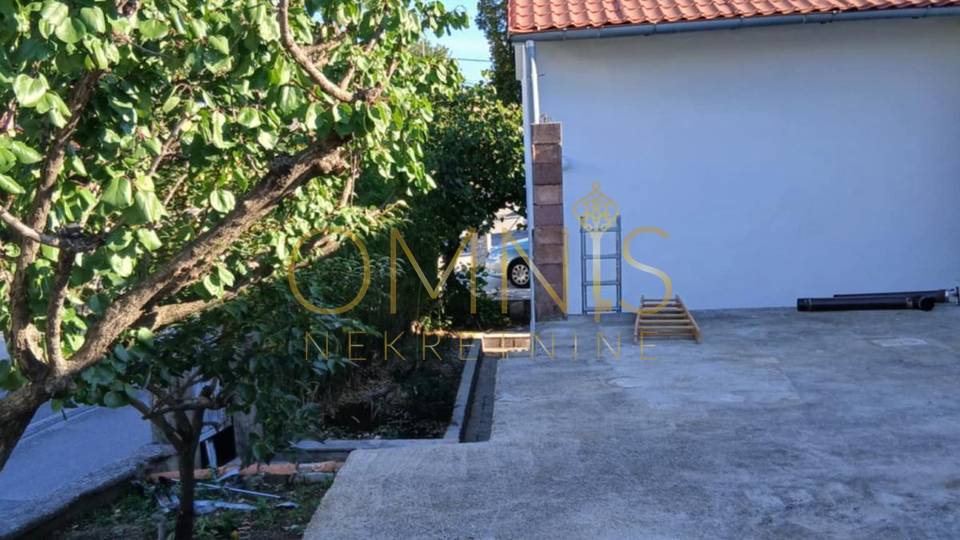 Obiteljska kuća s puno potencijala, 273m2, Čavle