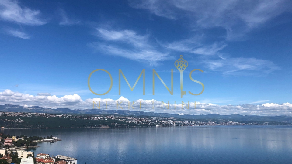 OPATIJA – DUPLEX APARTMENT IN A VILLA WITH PANORAMIC SEA VIEW