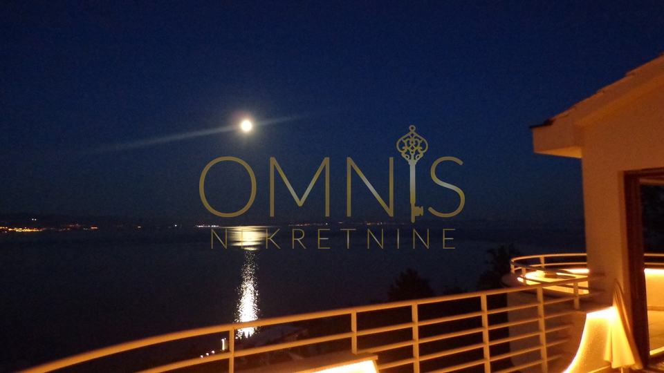 OPATIJA – DUPLEX APARTMENT IN A VILLA WITH PANORAMIC SEA VIEW
