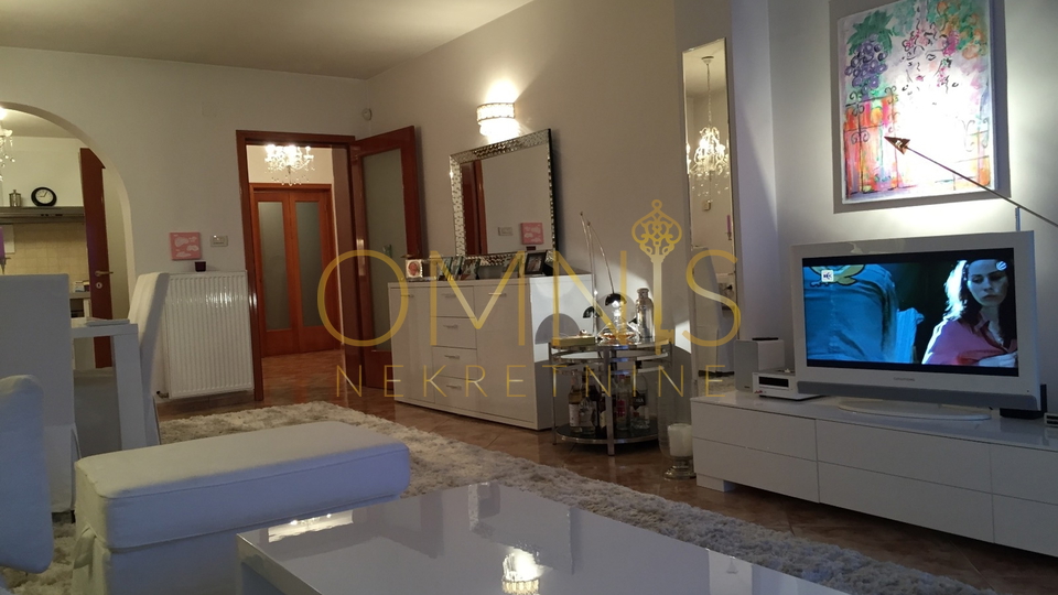 OPATIJA – DUPLEX APARTMENT IN A VILLA WITH PANORAMIC SEA VIEW