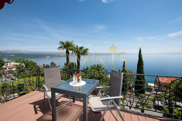 Opatija, Punta Kolova – prostran stan 140 m² drugi red do mora s pogledom