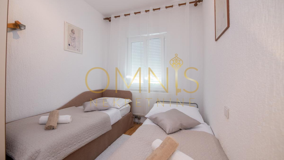 Opatija, Punta Kolova – prostran stan 140 m² drugi red do mora s pogledom