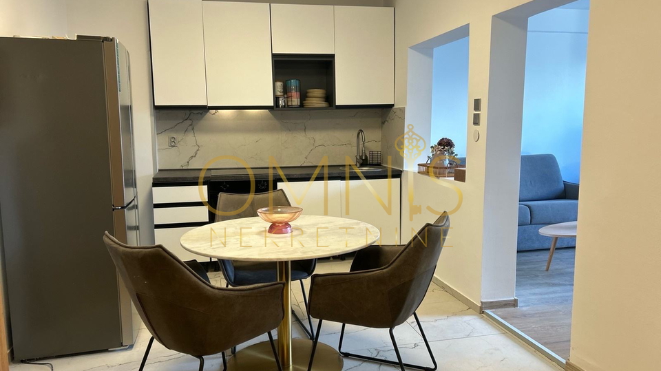 PRODAJE SE – SAMOSTOJEĆA KUĆA U ŠILU (OTOK KRK) – POTPUNO RENOVIRANA I UDALJENA SAMO 5 MINUTA OD PLAŽE