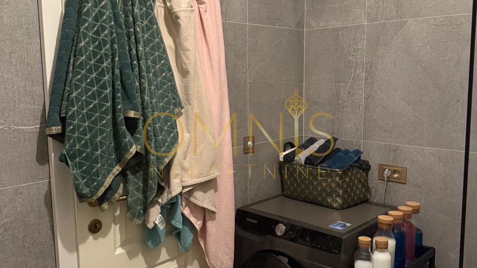 Rešetari, novogradnja, 1S+DB – potpuno namješten!