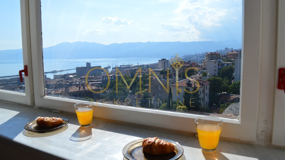 Rijeka, Centar – Stan 55 m² s balkonom i pogledom na more