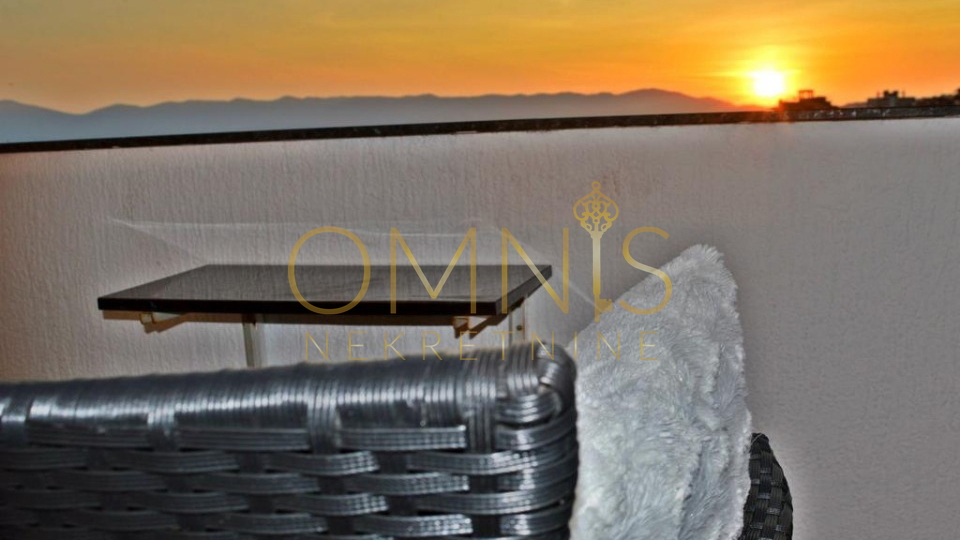 Rijeka, Centar – Stan 55 m² s balkonom i pogledom na more