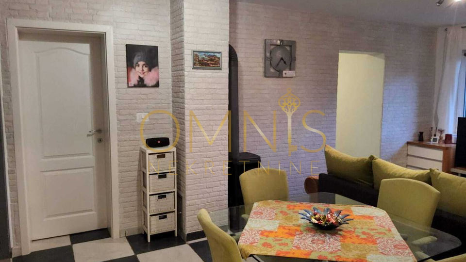 Samostojeća kuća na Kastvu – uređena, prostrana i idealna za obiteljski život ili turizam