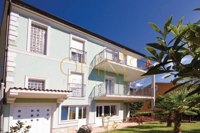 Samostojeća kuća na Kastvu – uređena, prostrana i idealna za obiteljski život ili turizam