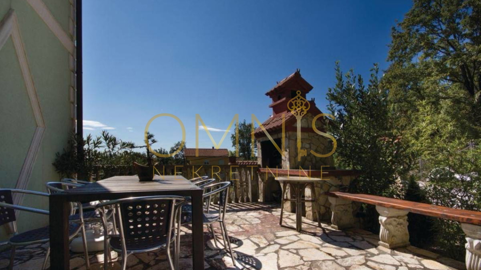 Samostojeća kuća na Kastvu – uređena, prostrana i idealna za obiteljski život ili turizam