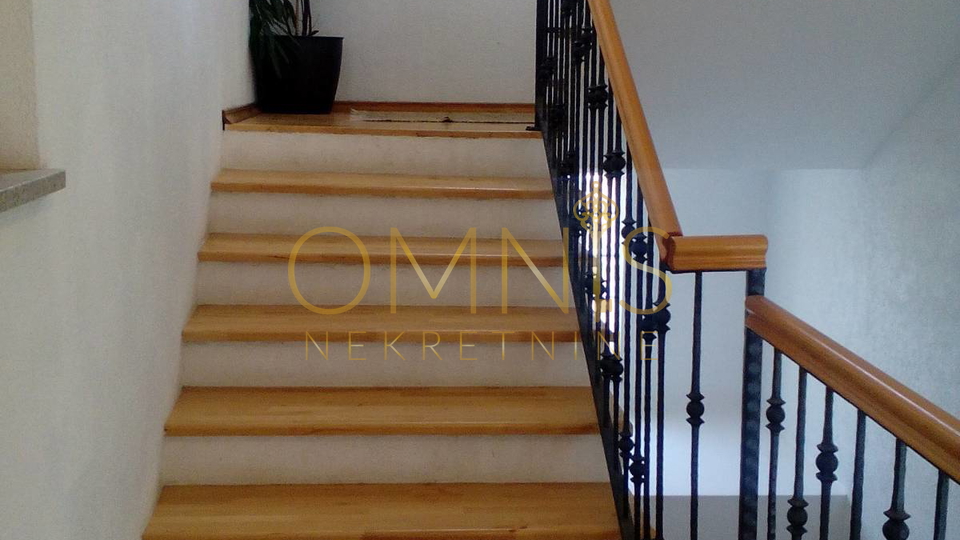 Samostojeća kuća na Kastvu – uređena, prostrana i idealna za obiteljski život ili turizam