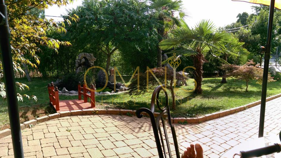 Samostojeća kuća na Kastvu – uređena, prostrana i idealna za obiteljski život ili turizam