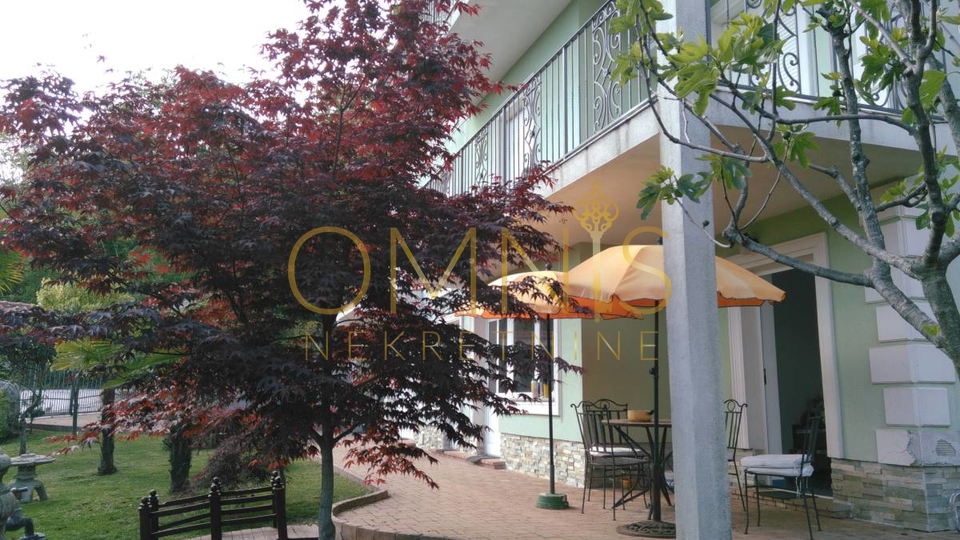 Samostojeća kuća na Kastvu – uređena, prostrana i idealna za obiteljski život ili turizam