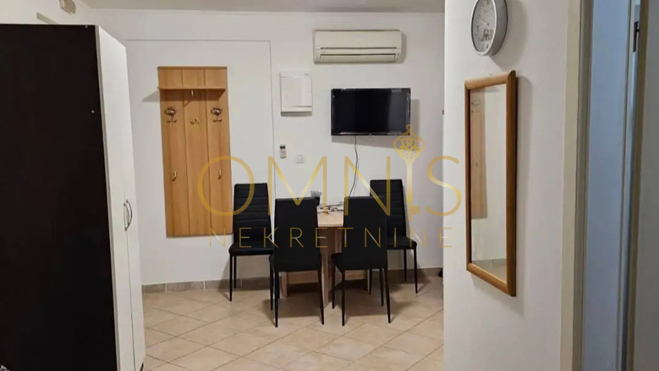 Rijeka,Centar - studio apartnman, pet friendly, najam s uključenim režijama!