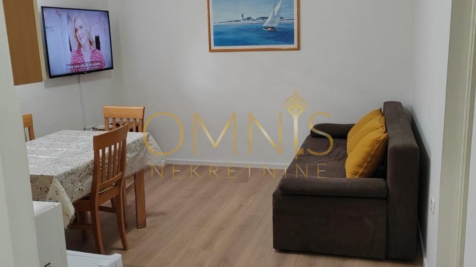 Krk, Malinska 2 APARTMENTS - 1 bedroom + living room, close to the beaches, for sale!
