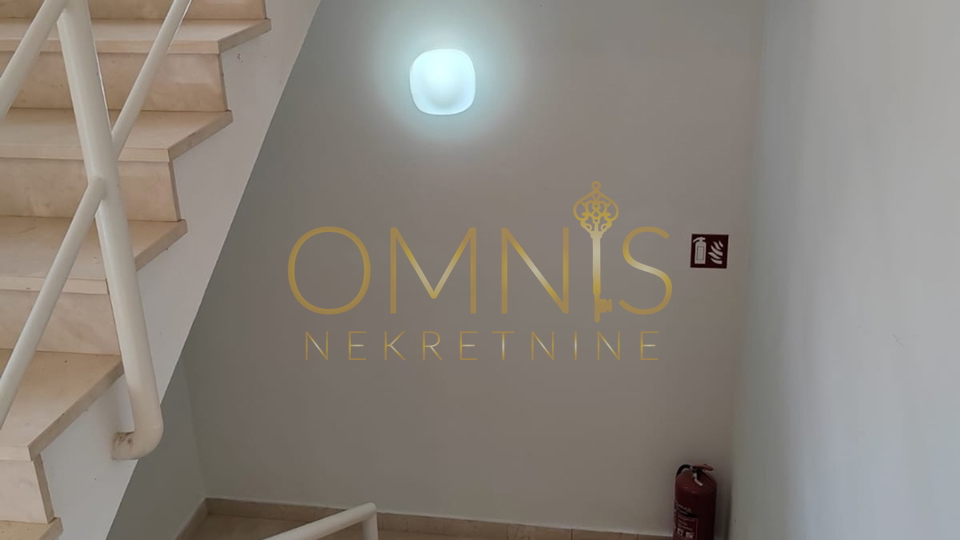 Krk, Malinska 2 APARTMENTS - 1 bedroom + living room, close to the beaches, for sale!