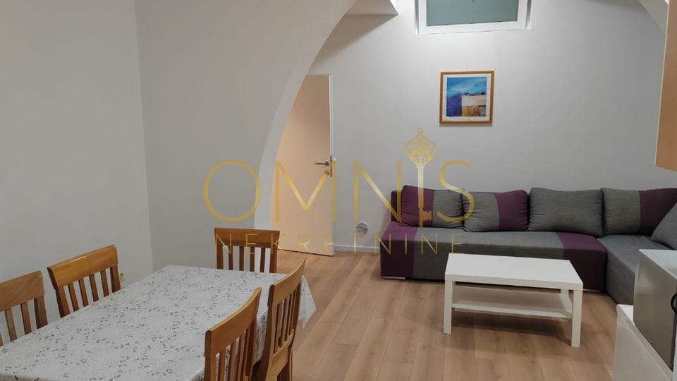 Krk, Malinska 2 APARTMENTS - 1 bedroom + living room, close to the beaches, for sale!