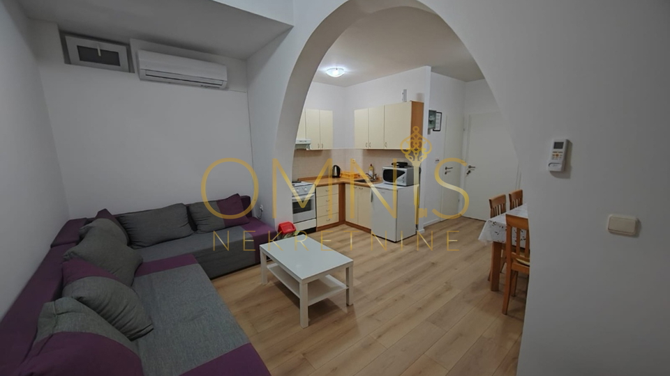 Krk, Malinska 2 APARTMENTS - 1 bedroom + living room, close to the beaches, for sale!