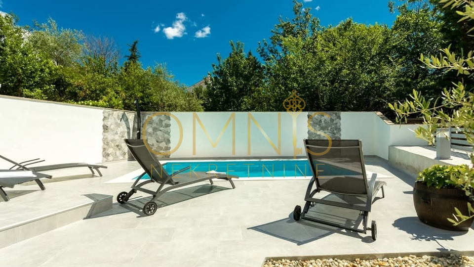 Krk,Dobrinj-1S+DB, 48m2, pogled na more, prodaja!