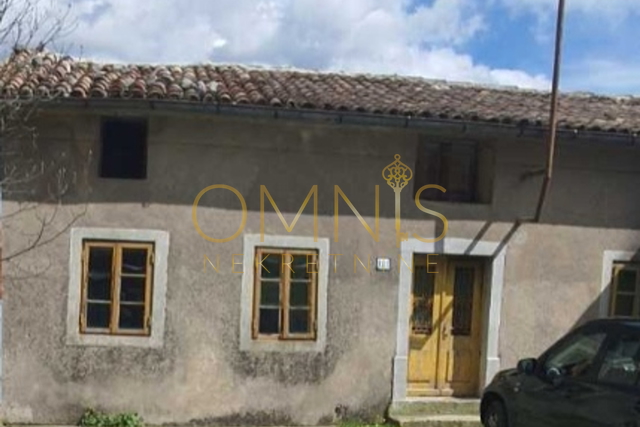 Klana, samostojeća kuća za adaptaciju, prodaja!