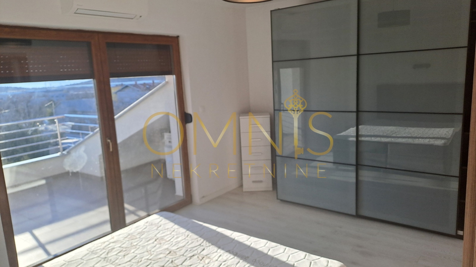 Škrljevo - Moderan, dvoetažni stan od 100 m²