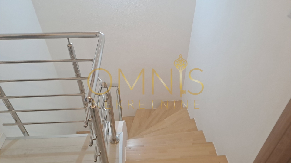 Škrljevo - Moderan, dvoetažni stan od 100 m²