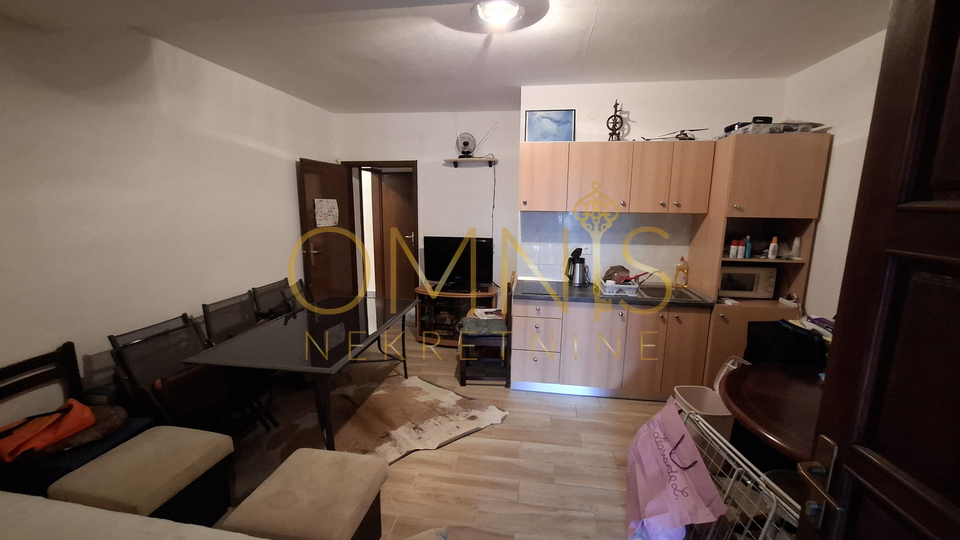 Floor of the house, Crikvenica, 85 m², 4-room apartment with a yard