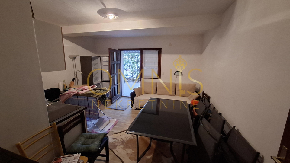 Floor of the house, Crikvenica, 85 m², 4-room apartment with a yard
