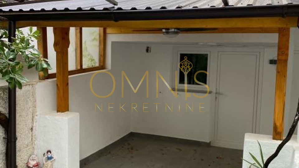Floor of the house, Crikvenica, 85 m², 4-room apartment with a yard