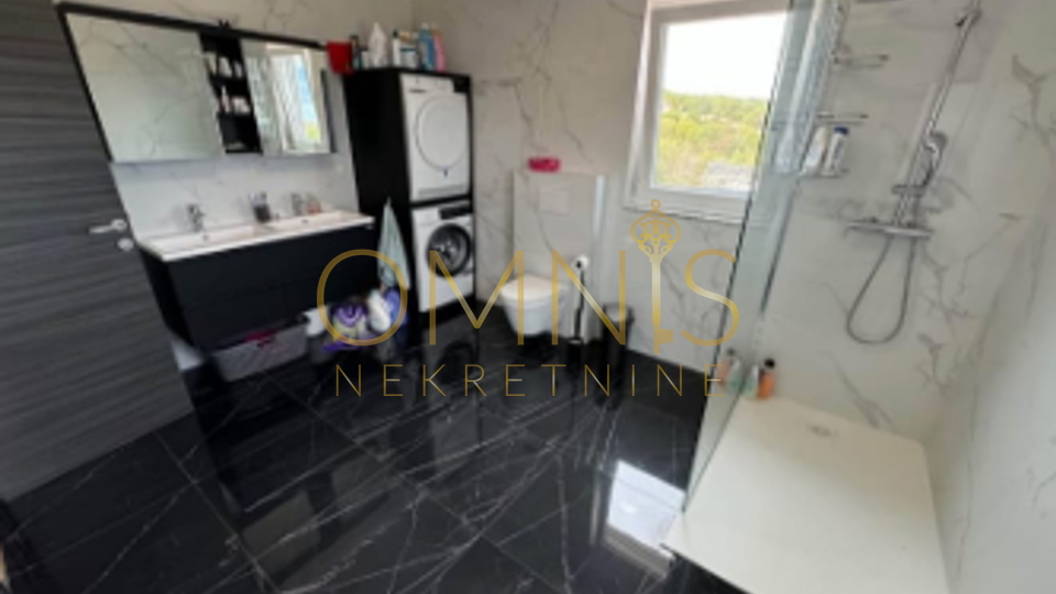 Krk, Vrbnik - 152m2, 4 bedrooms + living room, house for sale!